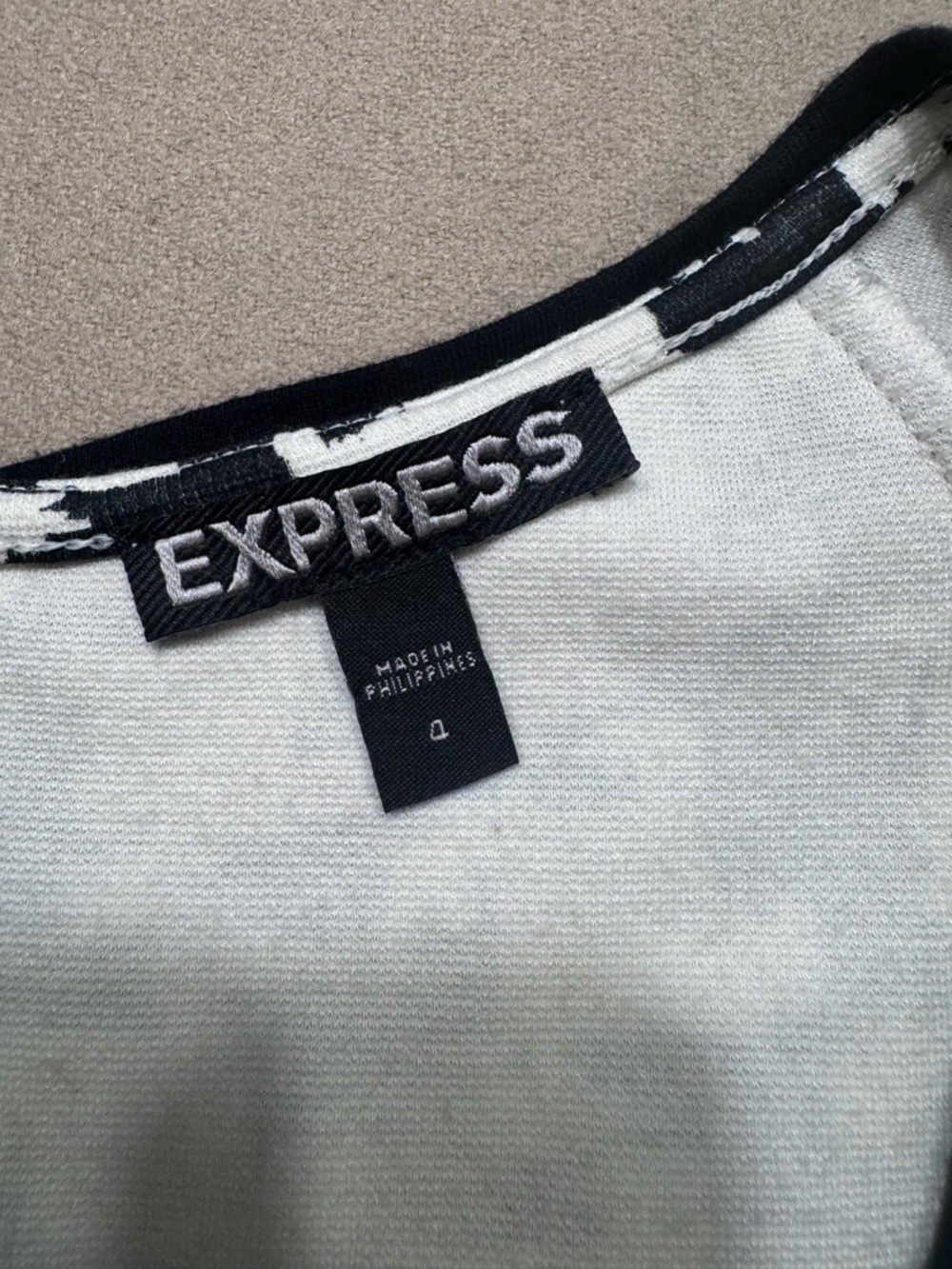 Express Black and White Houndstooth Bodycon Dress - Picture 3 of 6